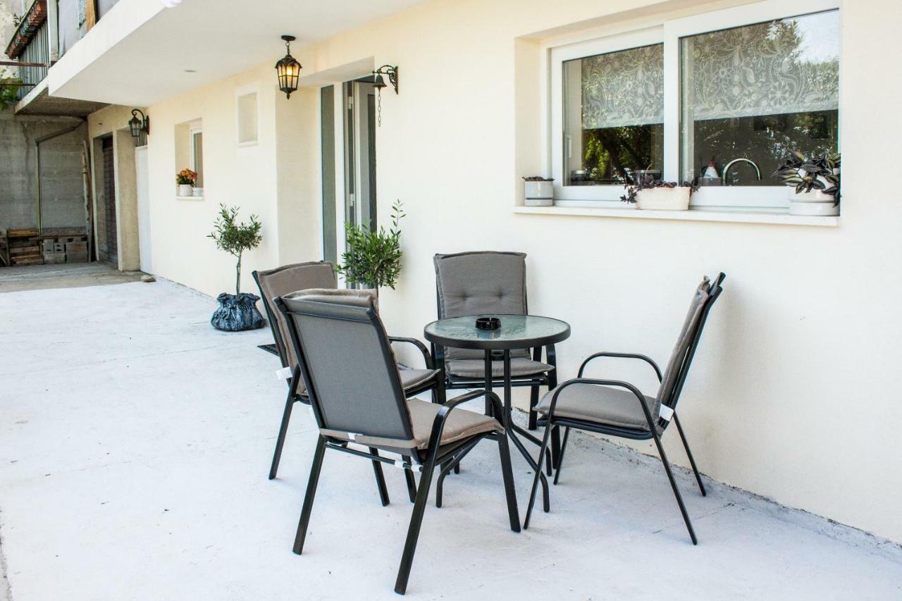 Apartment Verica In Duce - 20 Meters From The Beach Dugi Rat Exterior photo